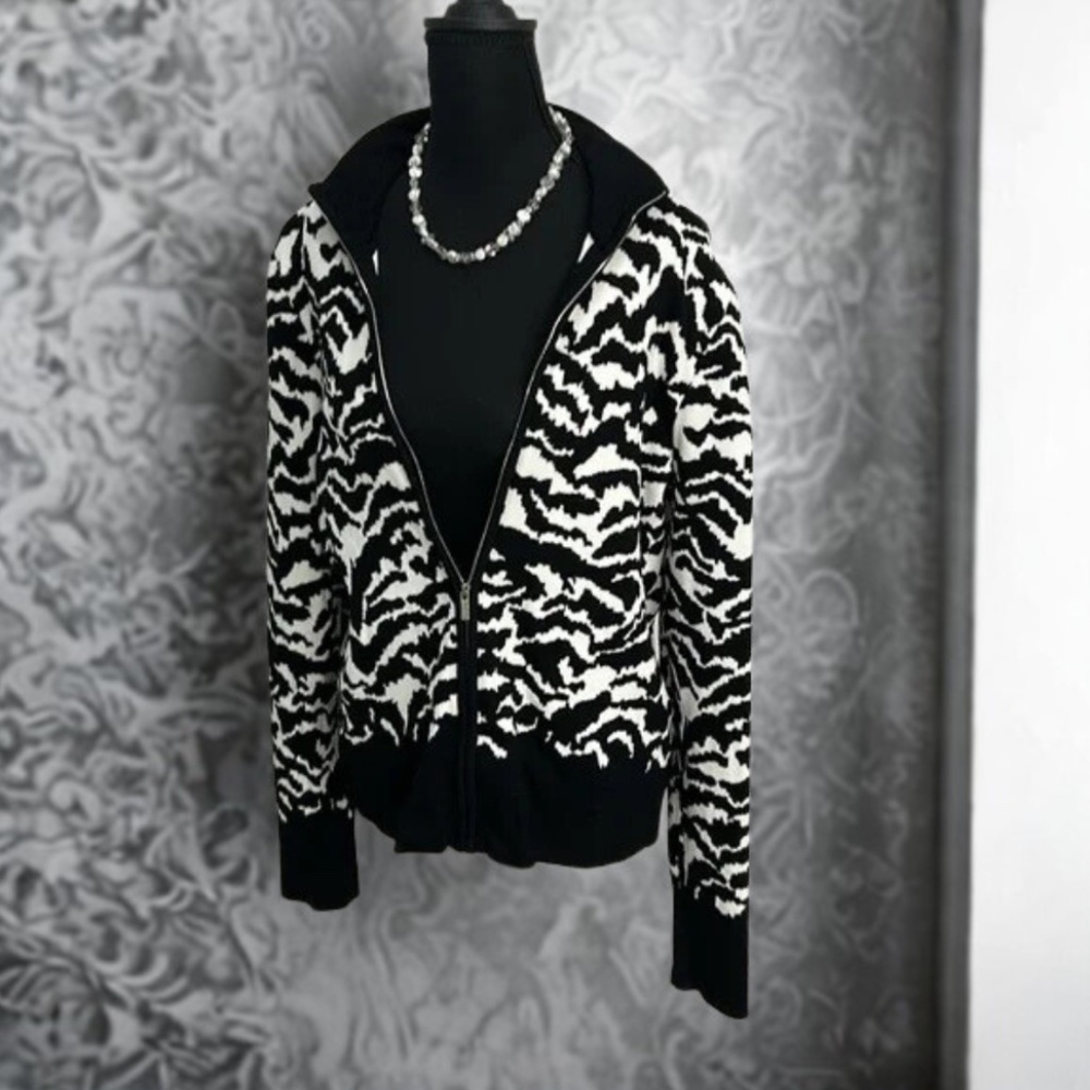 Jones New York Sophisticated Zip up Sweater